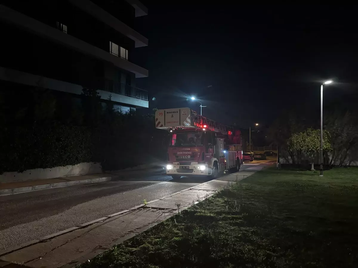 gaziemirde apartman yangini J8WYYfkE.jpg