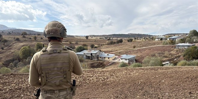 teslim ol cagrisina atesle karsilik verdi vurularak etkisiz hale getirildi T2WzMYIh.jpg