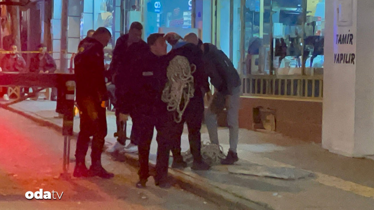 polisten kacarken havalandirma boslugunda sikisti gtEwrrJc.jpg